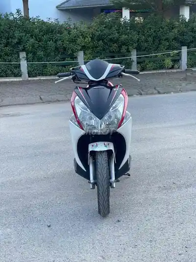 Honda Air Blade 110 Fi 2012, красно-бело-черный