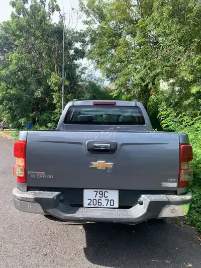Chevrolet Colorado серый