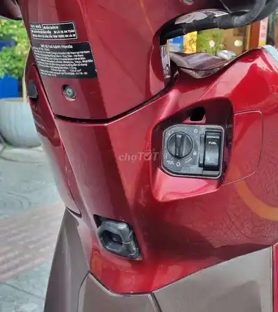Honda Lead Smartkey, красный, Вьетнам
