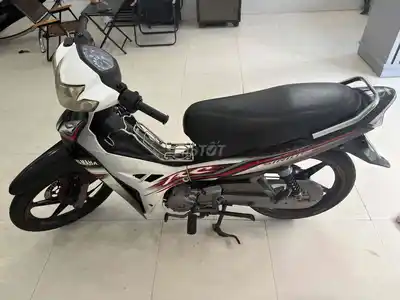 Yamaha Sirius 2012 черно-белый полуавтомат