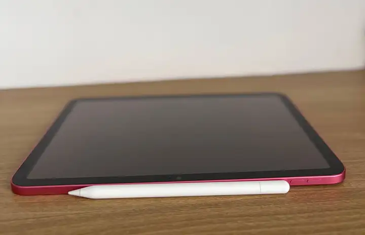 iPad 10-го поколения 64GB + Apple Pencil + чехол