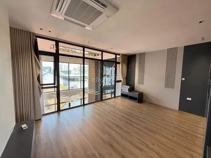 Bán nhà Nguyễn Sơn 7 tầng thang máy, mặt tiền 7.6m, khu Hàng Không