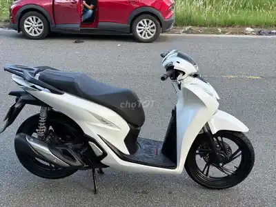 Honda SH 2023 пробег 8 тыс. км родная резина