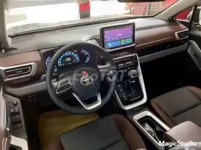Toyota Innova Cross HEV 2.0 CVT 2026