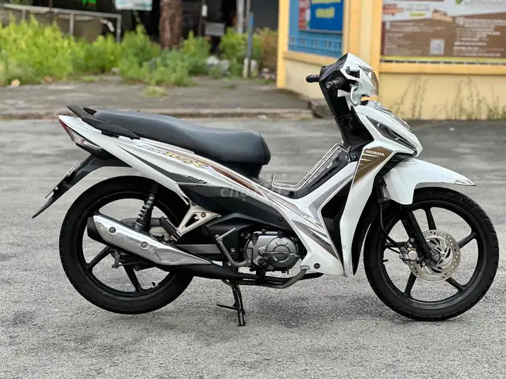 Honda Wave RSX белая, от собственника