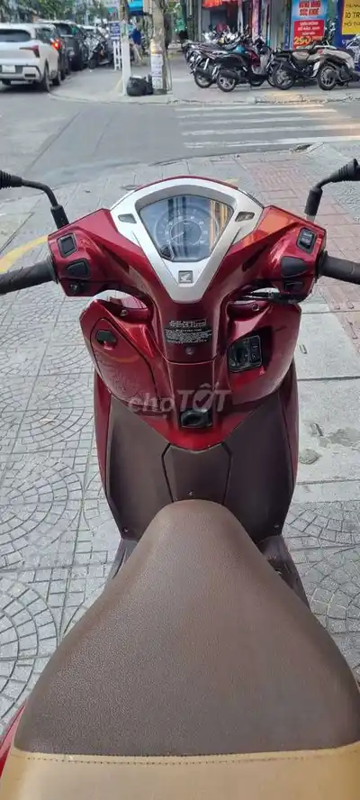 Honda Lead Smartkey, красный, Вьетнам