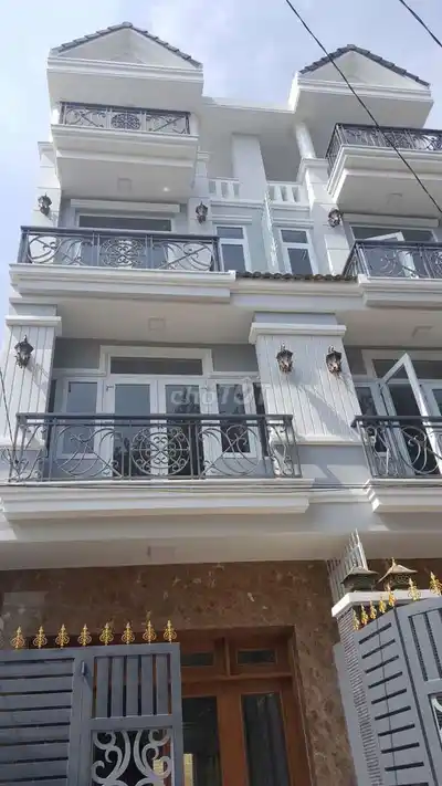 Собственник сдаёт 4-этажный дом, 4*18=72м, переулок с асфальтом 6м