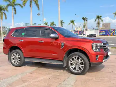 Ford Everest 2022 Titanium 1 привод 86000 км Красный