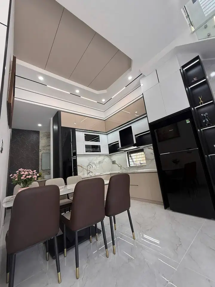Аренда дома 2 этажа, 3 спальни, 80м2