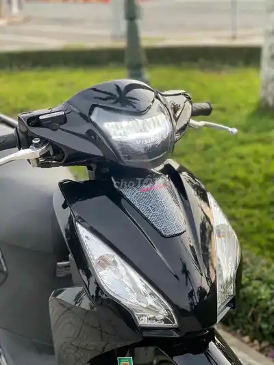 Черный Honda Vision