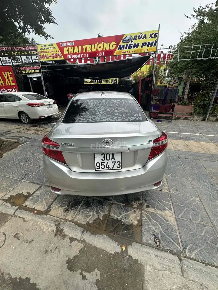 Toyota Vios 2015 Механика Серебристый 220000 км