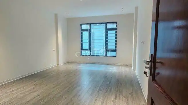 Аренда дома на улице Тхань Дьен, Ле Тронг Тань. 45 м². Офис, СПА, склад
