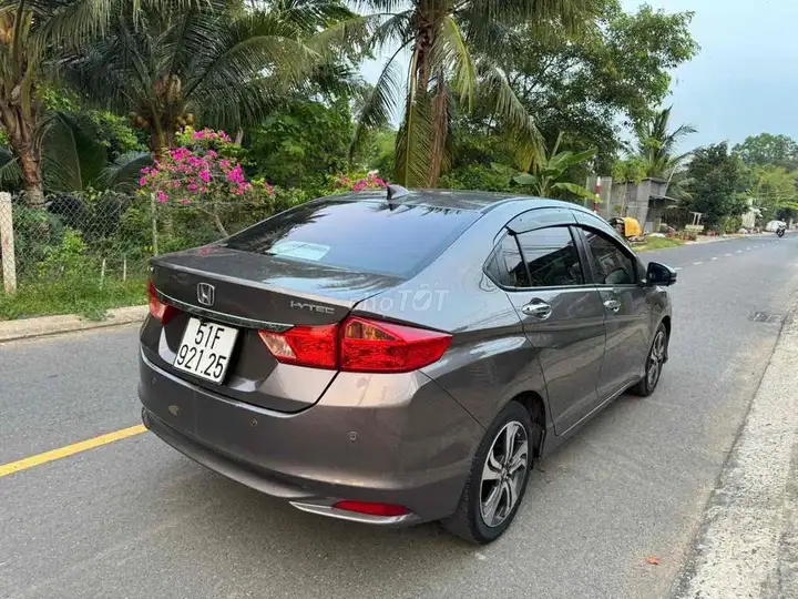 Honda City 2016 автомат 90.000 км коричневый