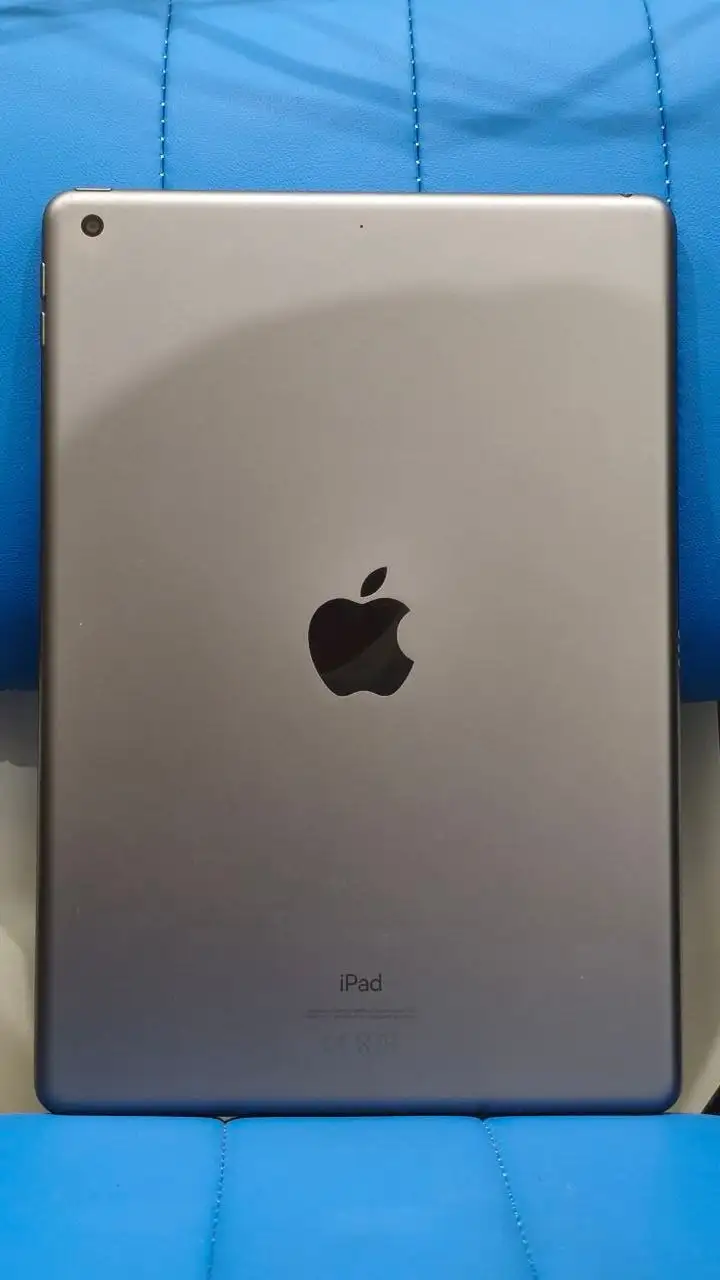 iPad 8-го поколения 128 GB Wi-Fi + Apple Pencil