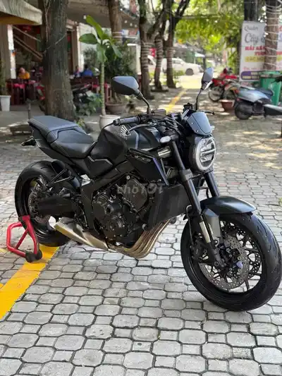 Honda CB650R Black Edition 2023 черный