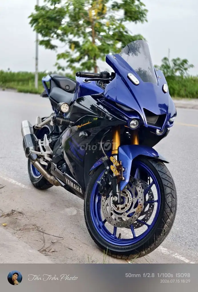 Yamaha R15 V3 черный