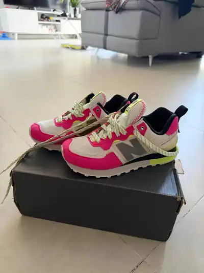 New Balance кроссовки 36 размер