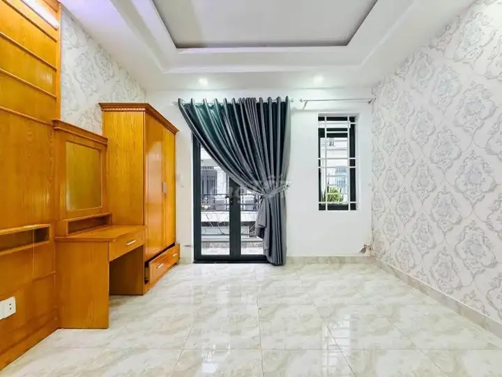 Дом в переулке для авто, Буи Куанг Ла, 58 м², 5 спален
