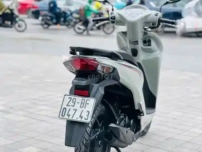 Скутер Honda Vision серый, свежий год, от собственника
