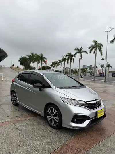 Honda Jazz RS 2018 Таиланд Серебристый 98000 км