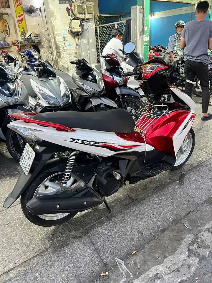 Honda Air Blade 2014 красно-белый