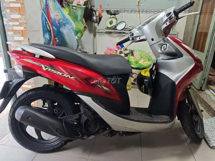 Honda Vision 2013 Красно-серебристый