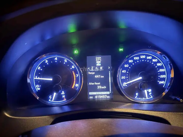 Toyota Corolla Altis 2.0V AT, конец 2017 года
