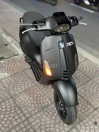 Piaggio Vespa Sprint 2023, 12 000 км, матовый черный