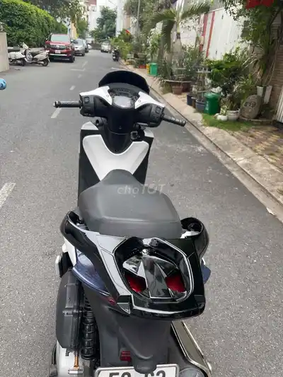 Хонда SH 150 Спортивная 2015 Белая Черная