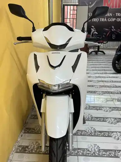 Honda SH 125 2026 бело-черный суперновый 43AB-086.35
