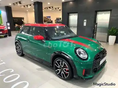 Mini Cooper JCW 3 Door 2026 — 2,509 млрд донгов