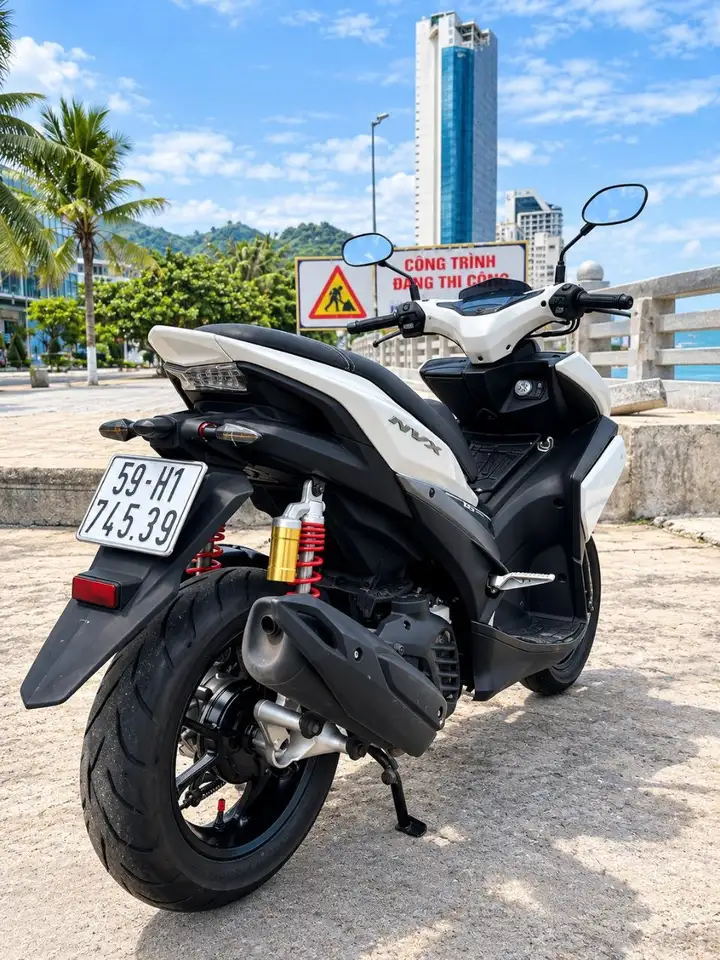 Yamaha NVX 155 ABS