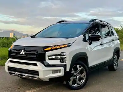 Mitsubishi Xpander Cross 2025 Белый Пробег 33000
