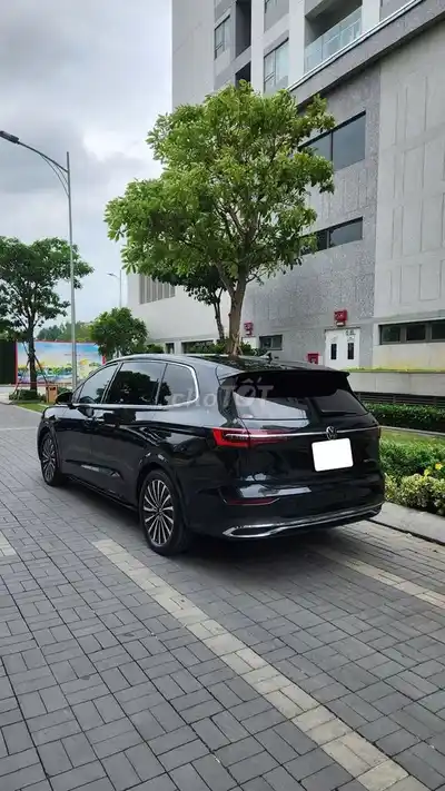 Volkswagen Viloran Luxury 2024 Максимальная комплектация Черный
