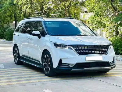 Kia Carnival Signature 2.2D 2023 года выпуска