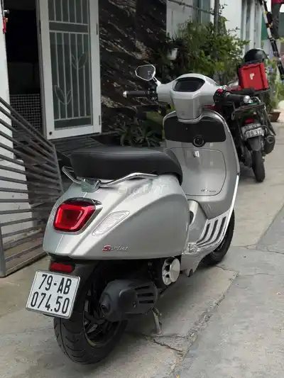 Piaggio Vespa Sprint Tech 125 Серебристый