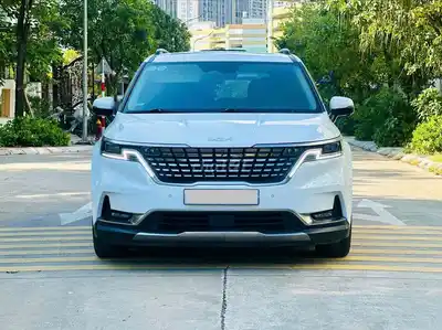 Kia Carnival Signature 2.2D 2023 года выпуска