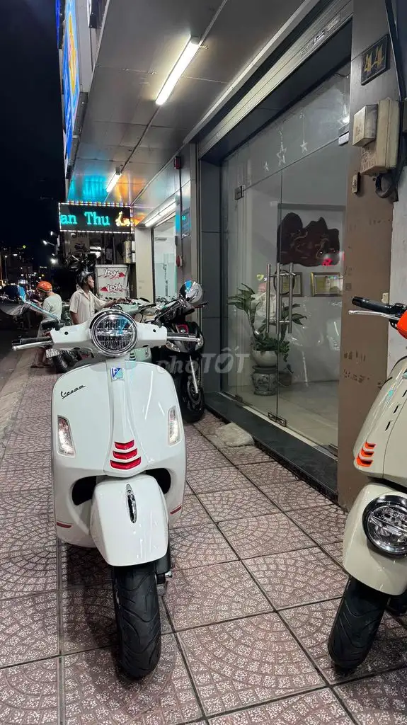 Piaggio Vespa Super GTS S150 2022 Белый