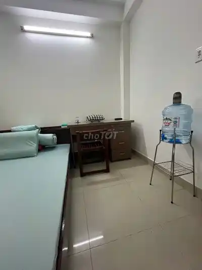 Сдается комната CHDV 20м2 в переулке 18A Nguyen Thi Minh Khai, 1-й округ, цена 4.9 млн