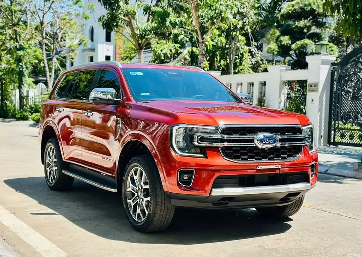Ford Everest Titanium 4x2 2023