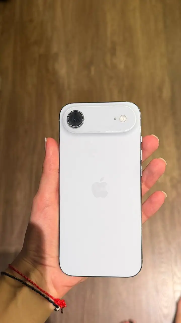 iPhone Air (17) 256 ГБ