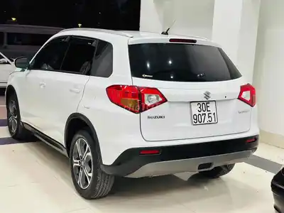 Suzuki Vitara 2016 1.6AT 90 тыс. км Белый