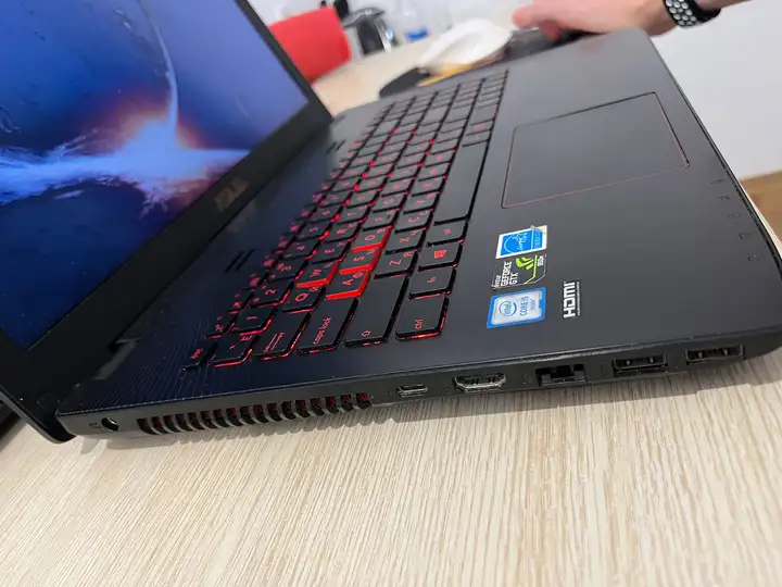Игровой ноутбук ASUS ROG GL552JX