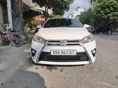 Toyota Yaris 2016 1.3G белый