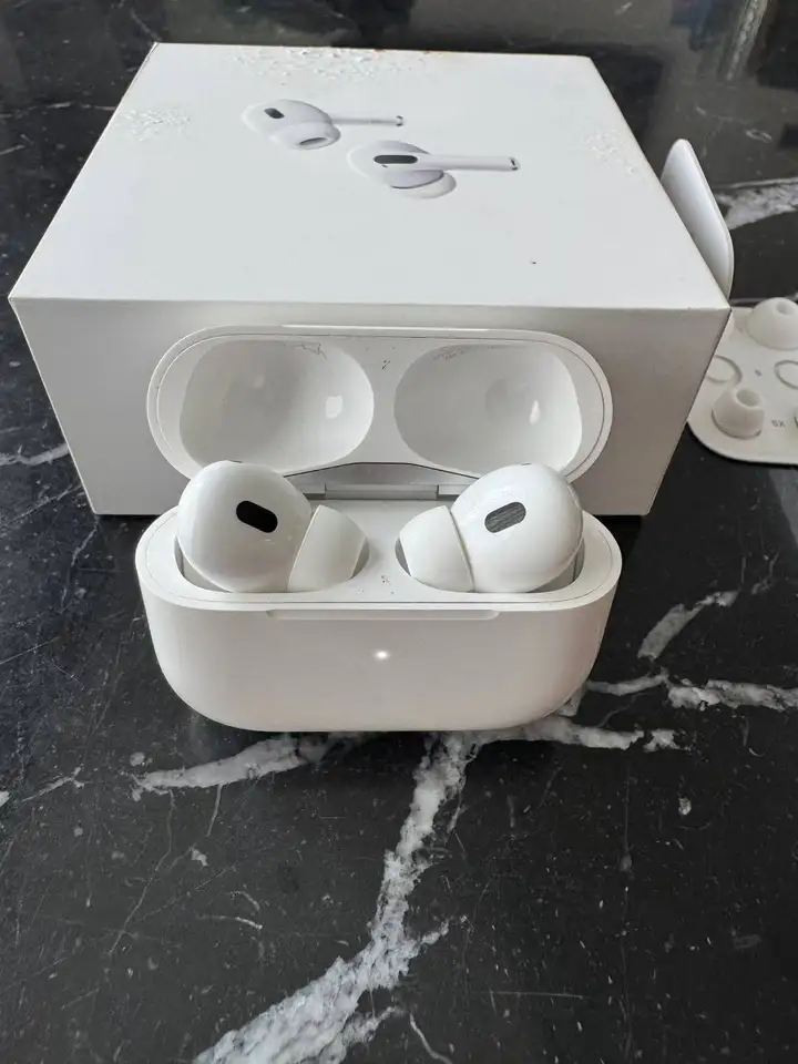AirPods Pro 2 (Lightning) А2698