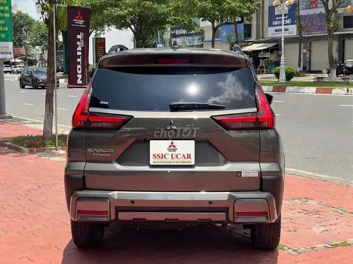 Mitsubishi Xpander Cross FL 2025 серый 32000 км