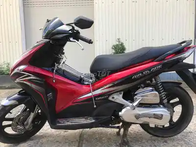 Скутер Honda Air Blade красный с черным