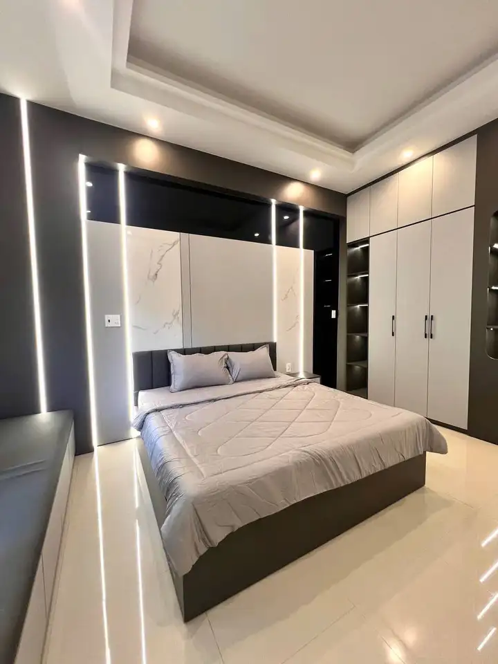 Дом 3 этажа 4 спальни 4WC 100м2