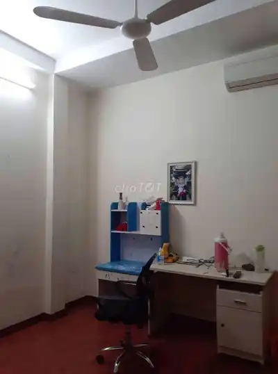 Дом Нгуен Нгок Ву, 40 кв.м, 4 этажа, 3 спальни, рядом Донгда