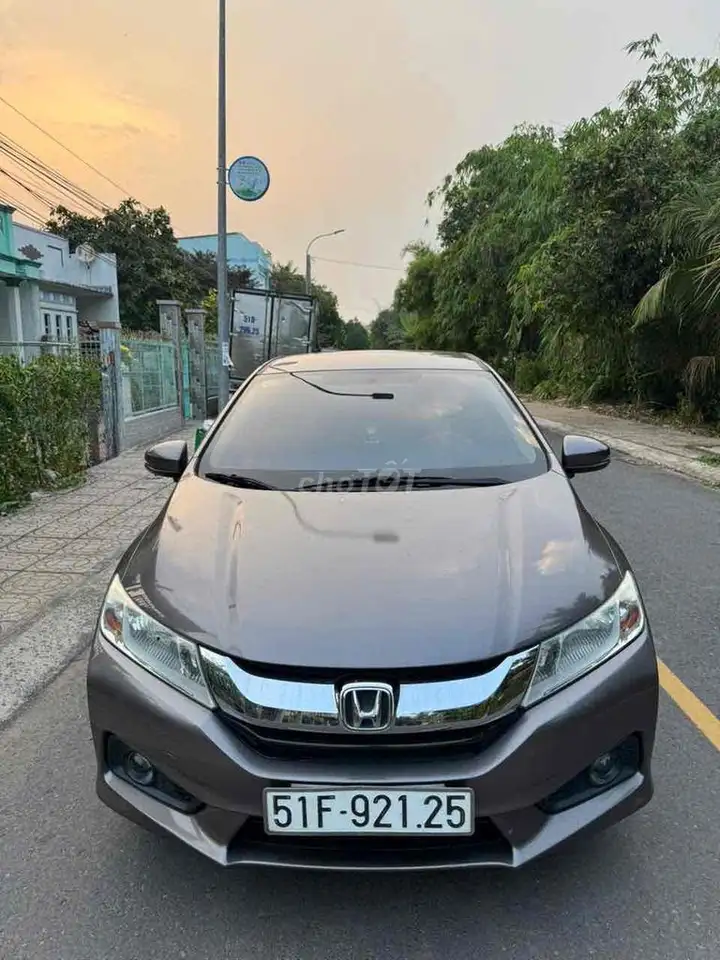 Honda City 2016 автомат 90.000 км коричневый